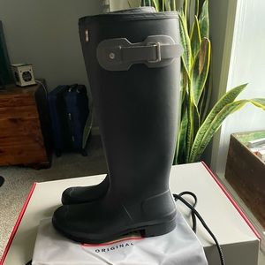 Knee high hunter boots
